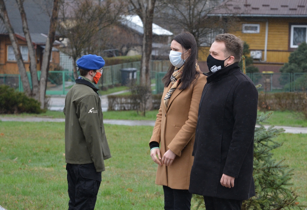 Dzień Pamięci Ofiar Zbrodni Katyńskiej. images